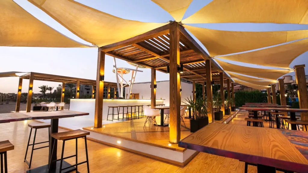 الفندق بيراميزا بيتش ريزورت - سهل حشيش